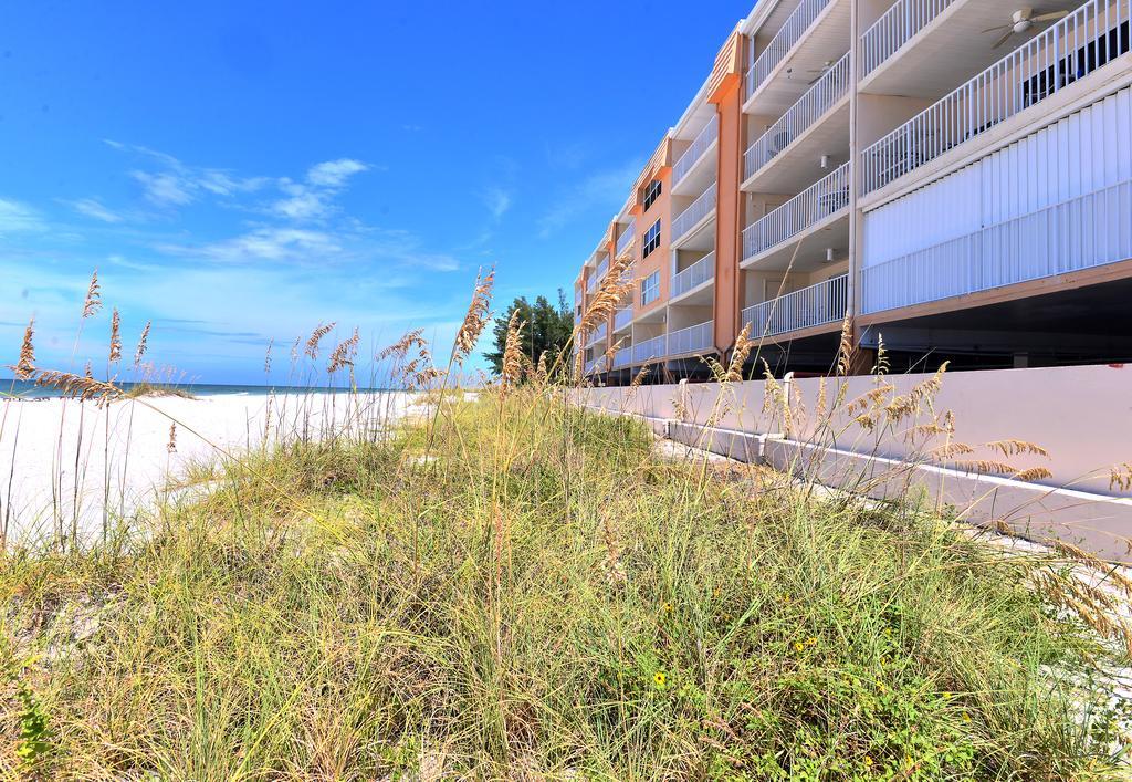 Holiday Villas II Clearwater Beach Exterior photo